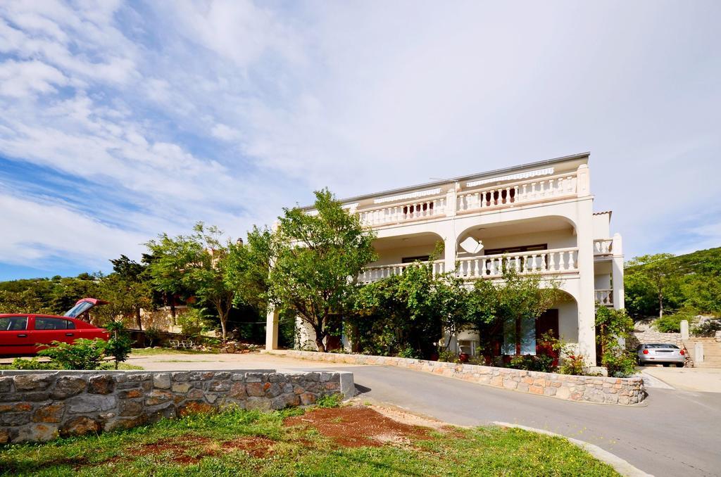 Apartments Sanja Sibinj Krmpotski Ngoại thất bức ảnh
