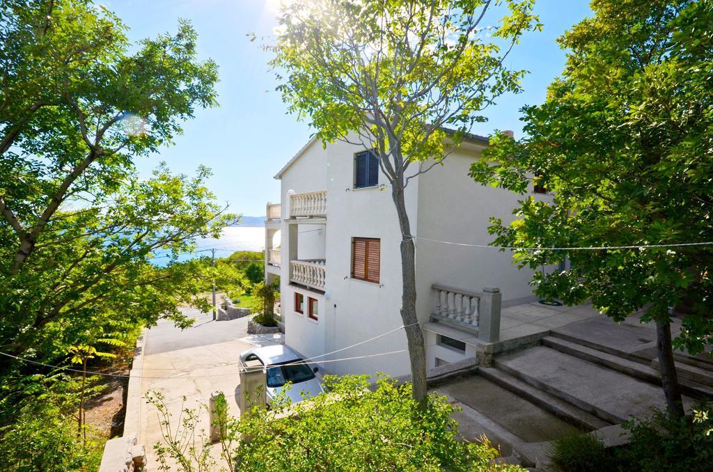Apartments Sanja Sibinj Krmpotski Ngoại thất bức ảnh