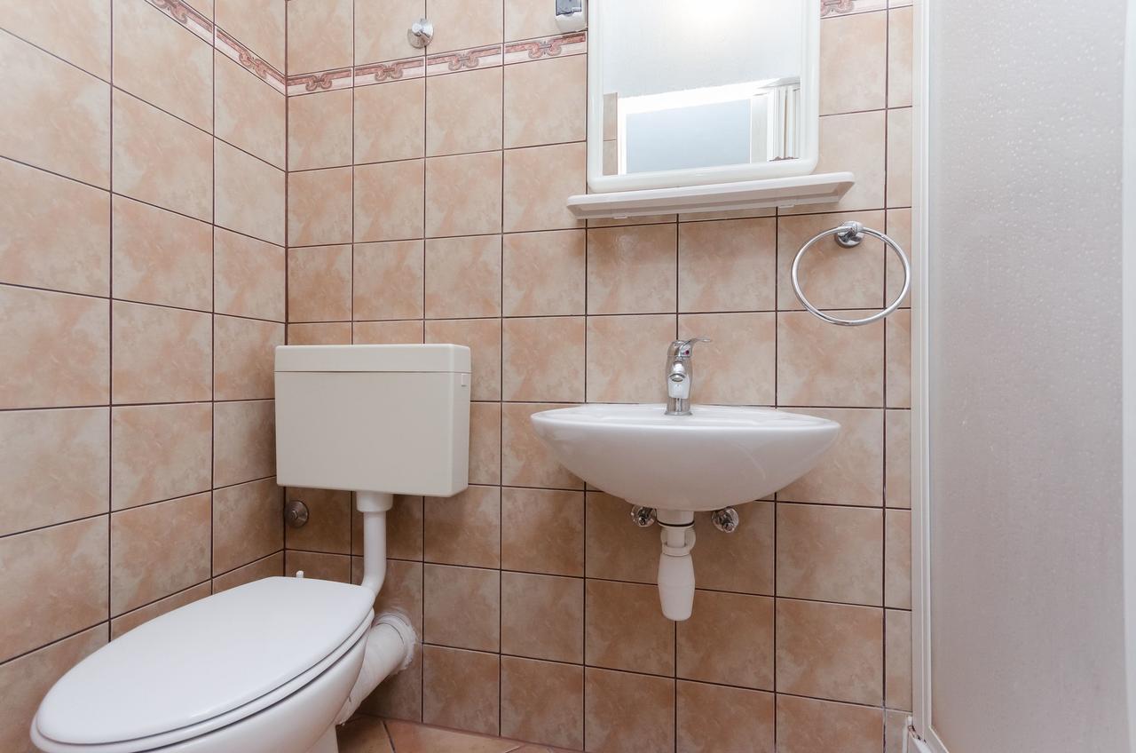 Apartments Sanja Sibinj Krmpotski Ngoại thất bức ảnh
