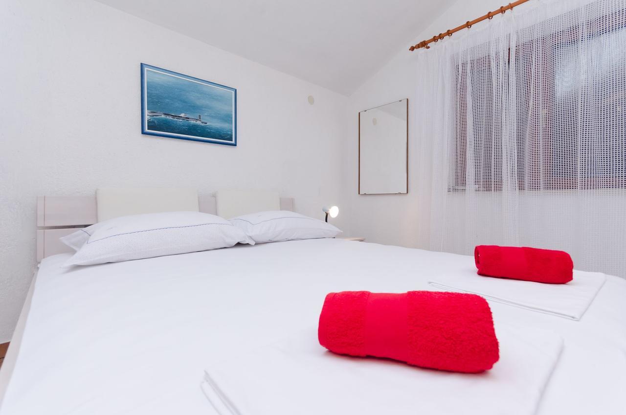 Apartments Sanja Sibinj Krmpotski Ngoại thất bức ảnh
