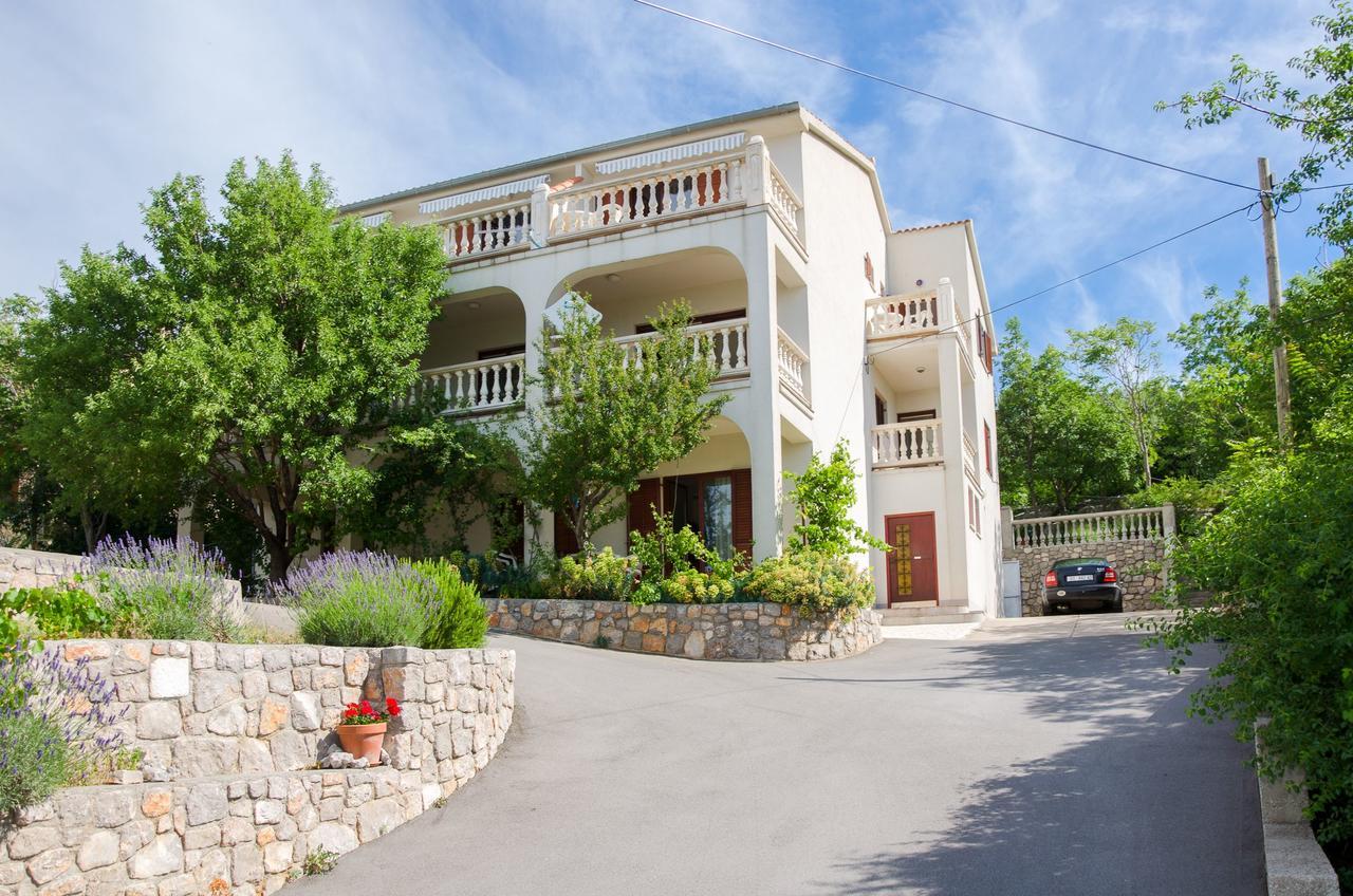 Apartments Sanja Sibinj Krmpotski Ngoại thất bức ảnh